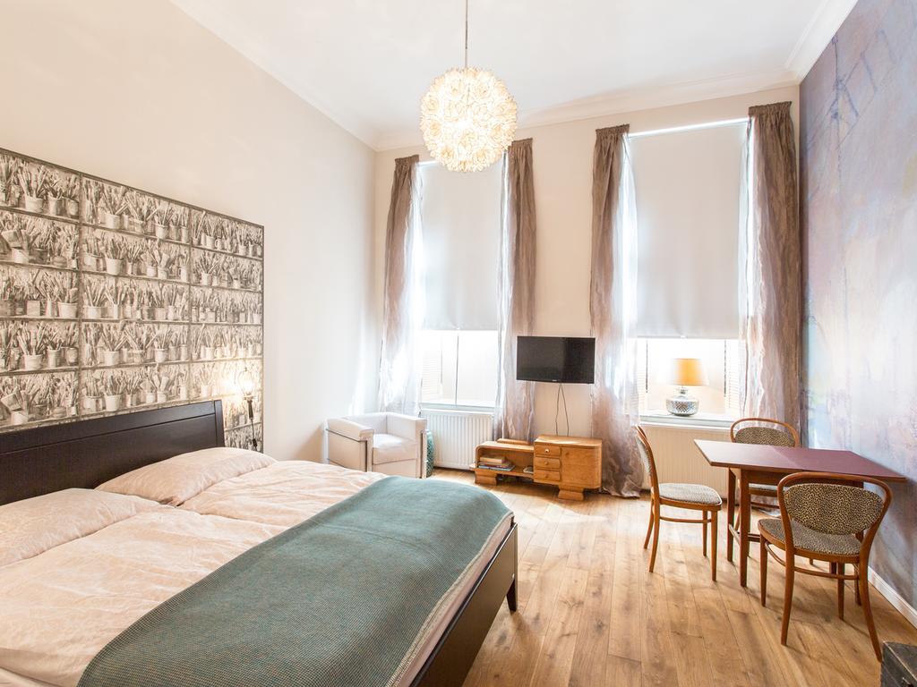 Designappartement Vienna Paintings Bilik gambar
